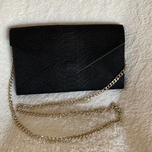 Croc-embossed Old navy bag. Black evening bag with gold-tone chain link strap.